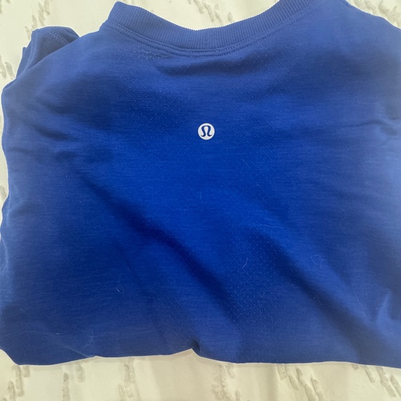 Lululemon Athletica Blue Short Sleeve Tee - Picture 2 of 3